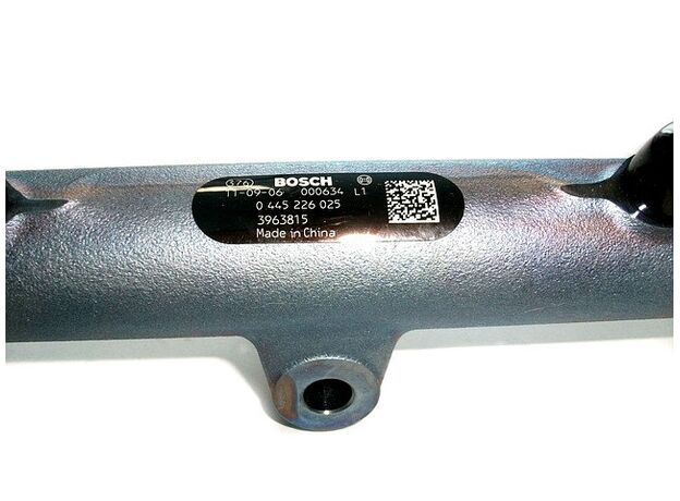 Топливная рампа (рейка) BOSCH 445226025 Cummins  ISLe 3963815