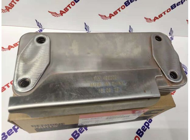 Теплообменник масляный (масляный охладитель) Cummins ISF3.8 4990291