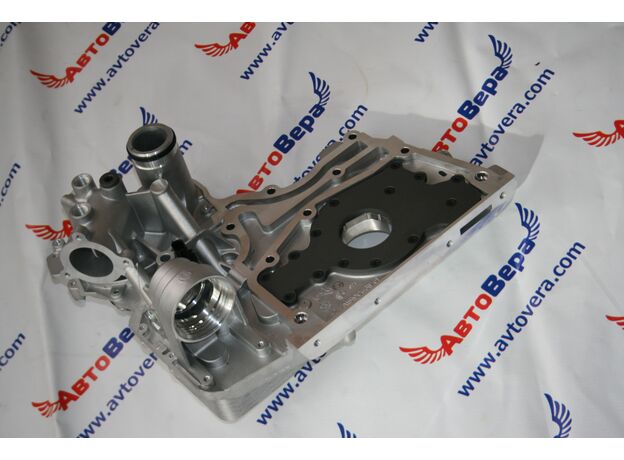 Передняя крышка (масляный насос) Cummins ISF2.8 Артикул 5272726 / 5273772 Газель