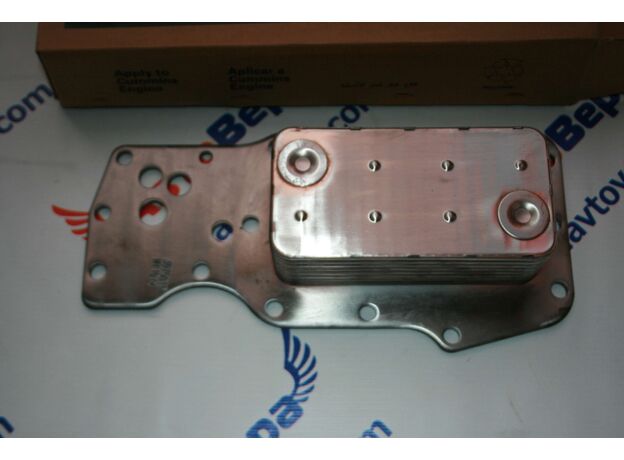 Маслоохладитель (теплообменник) двигателя Cummins -- Камминз 6ISBe  Арт. 3975818