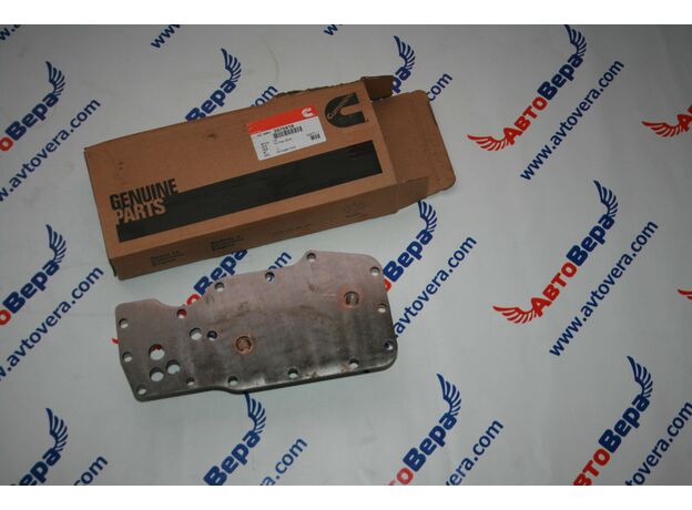 Маслоохладитель (теплообменник) двигателя Cummins -- Камминз 6ISBe  Арт. 3975818